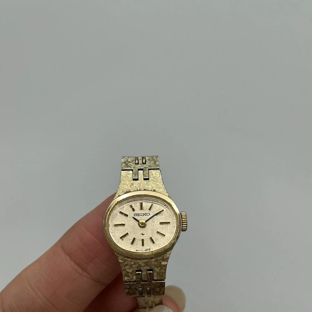 Vintage Seiko Womens Watch 17mm 11-7619 Gold Tone Oval Dial Manual Wind 6